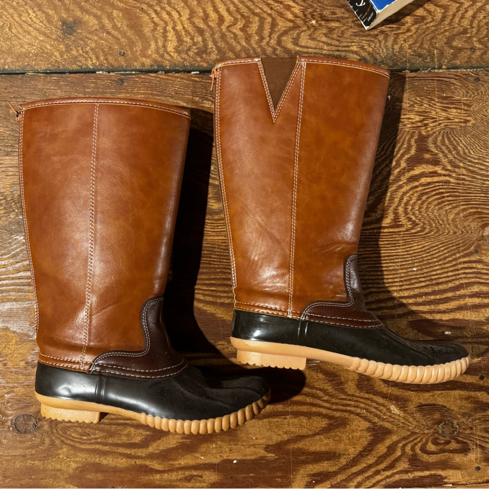 Tall duck boots